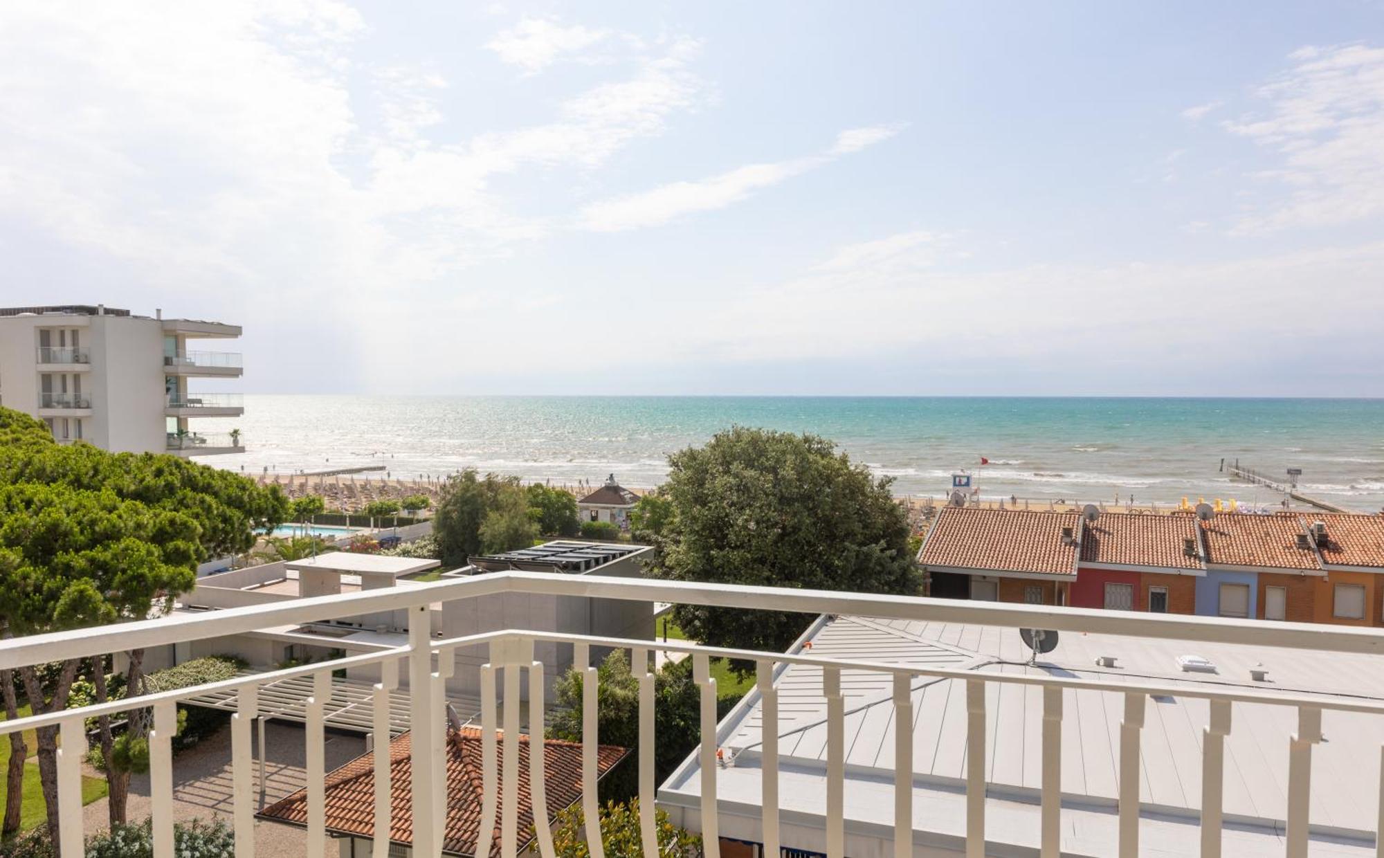 Hotel Nember Lido di Jesolo Buitenkant foto