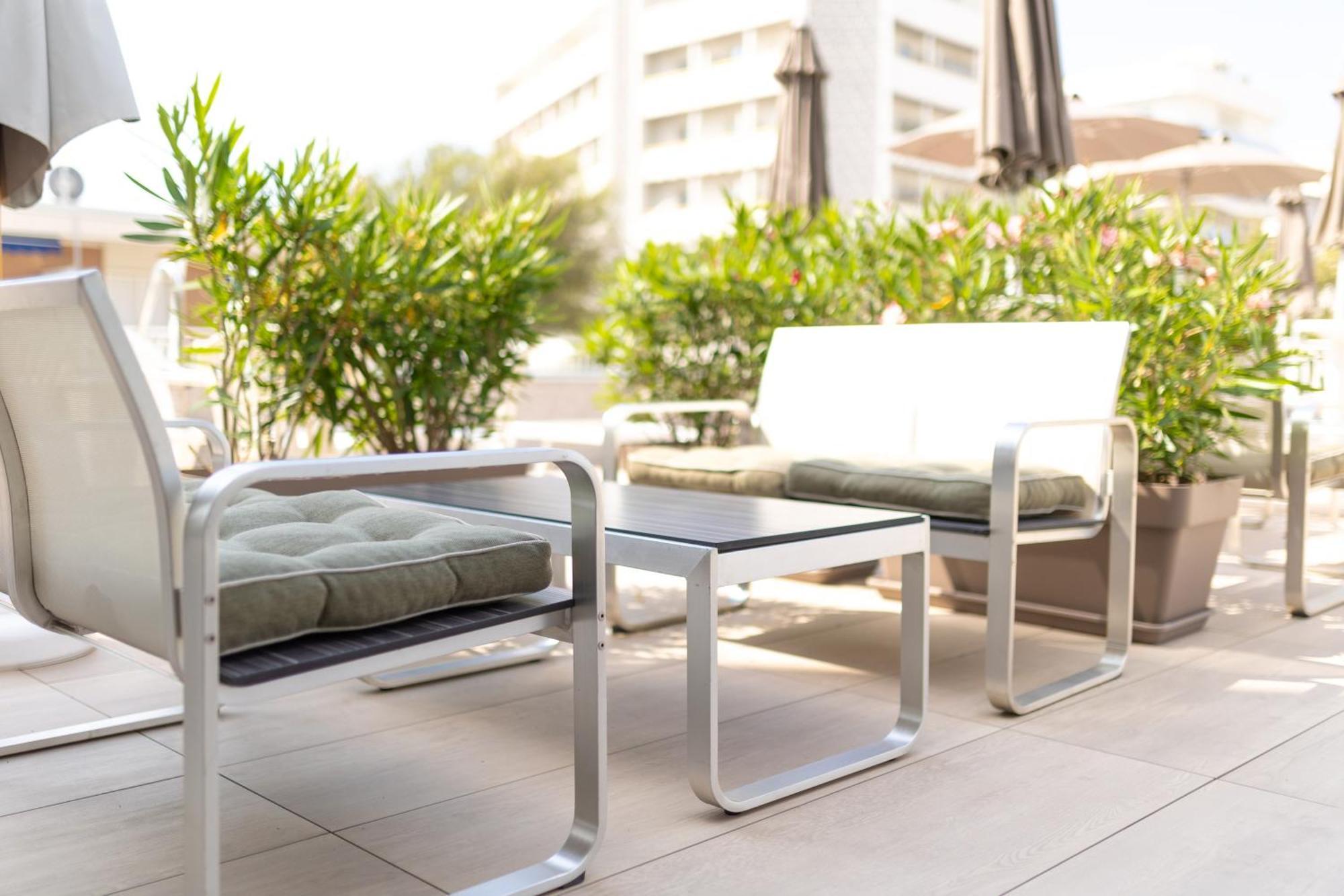 Hotel Nember Lido di Jesolo Buitenkant foto