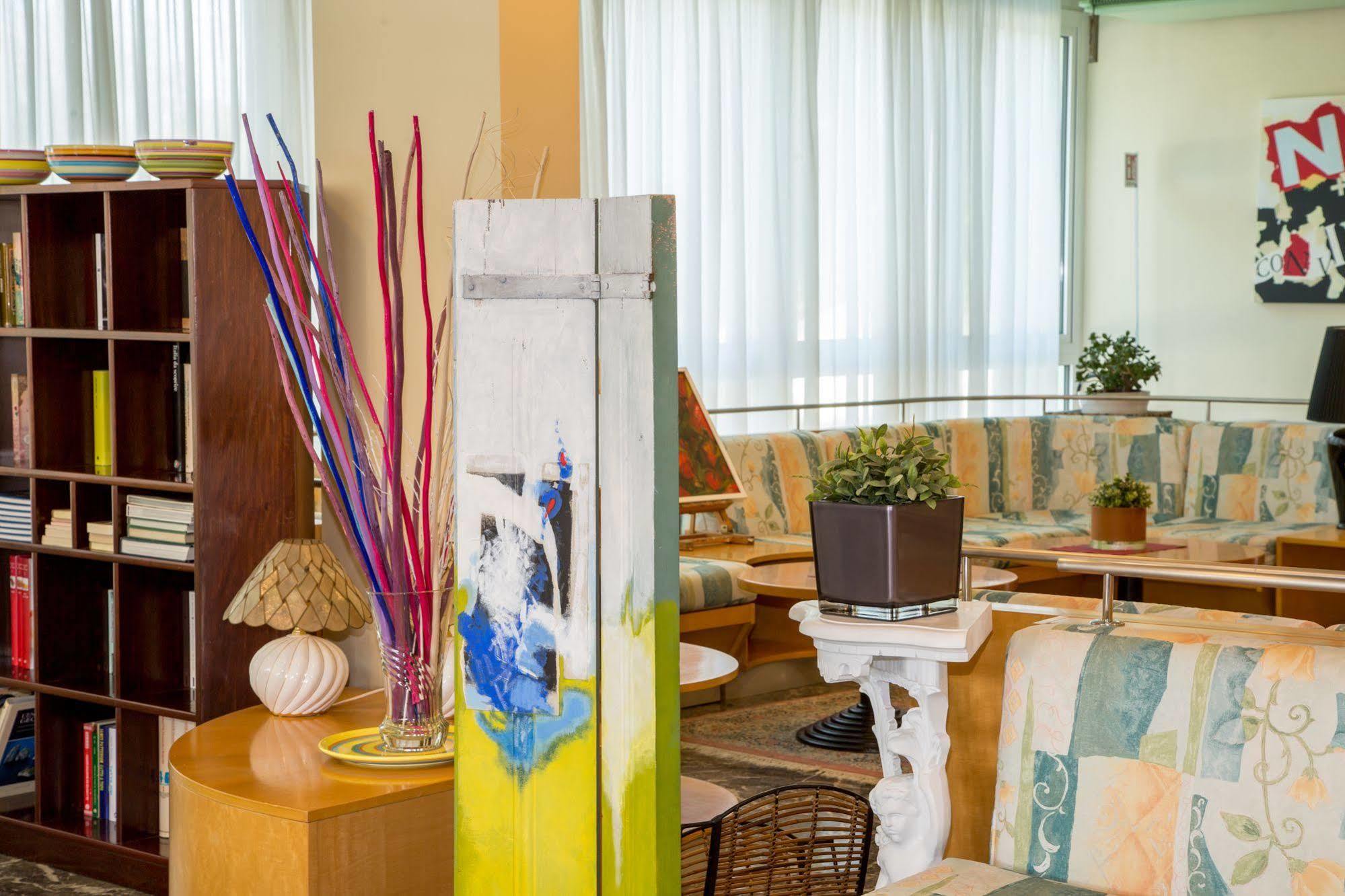 Hotel Nember Lido di Jesolo Buitenkant foto